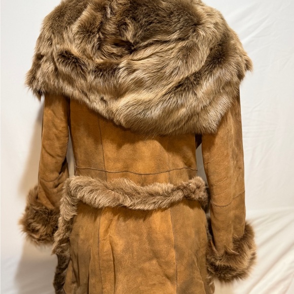 Anne Klein Tan Teddy Jacket with Faux Fur Trim - Picture 5 of 8
